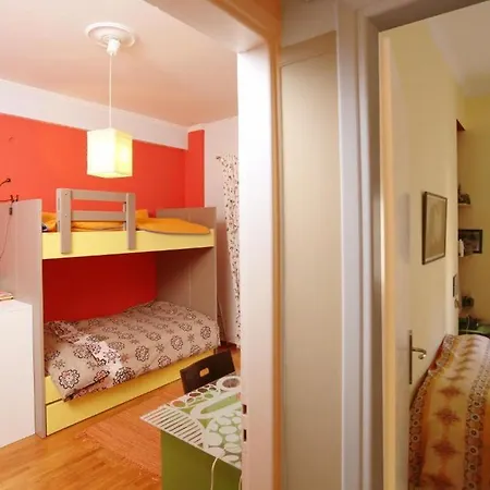 Apartment Artistic